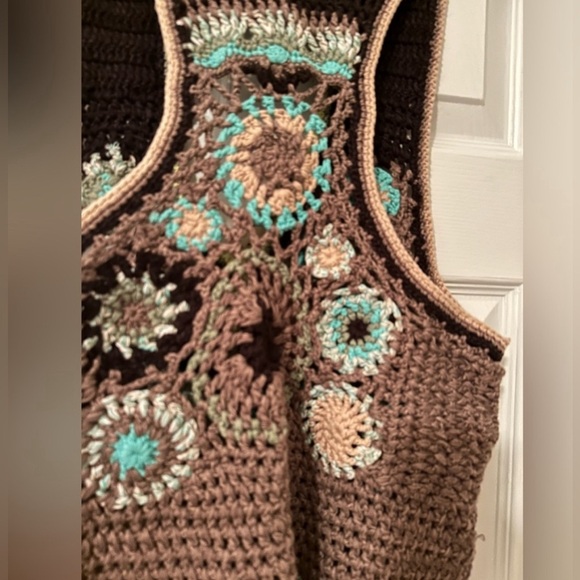 RARE NWT FREE PEOPLE DESERT ROSE CROCHET BOHO VEST HANDCRAFTED - Picture 5 of 8